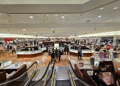 Macy's apparel, beauty, fragrance, shoes, handbags in Syracuse