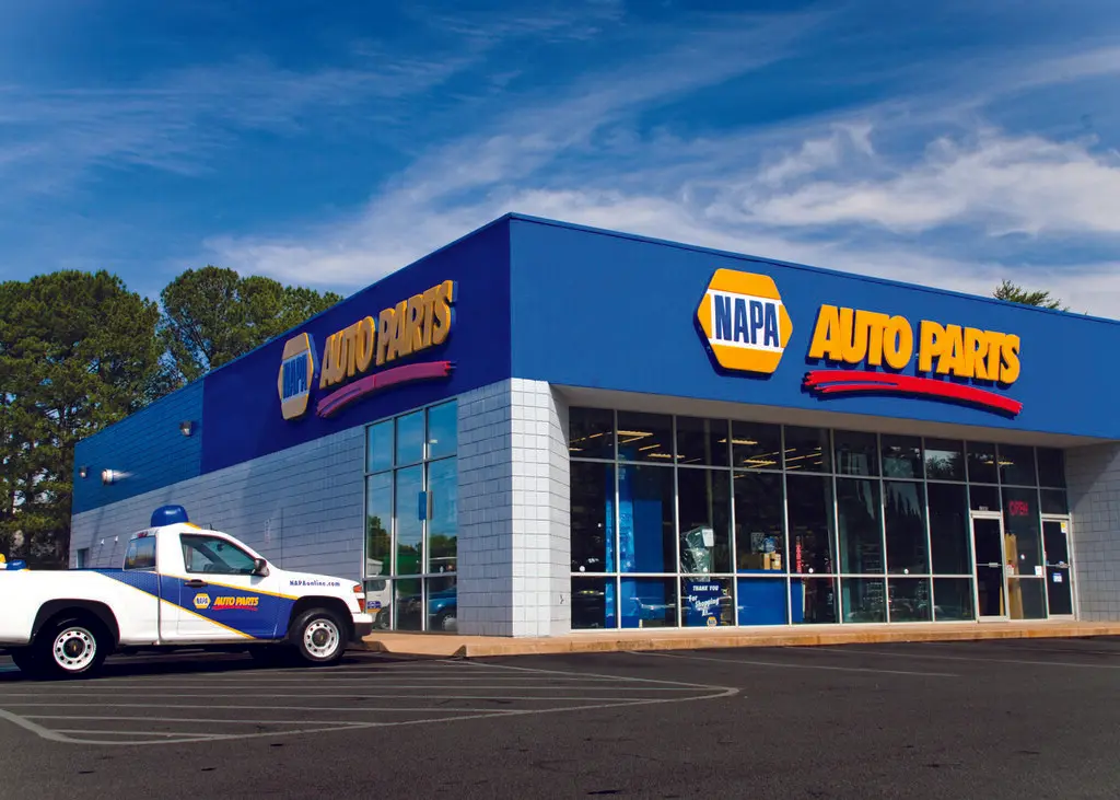 NAPA Auto Parts retail merchant building in Syracuse NY