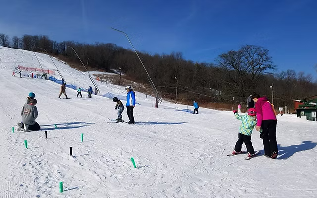 Skaneateles Ski Club family skiing Marietta NY