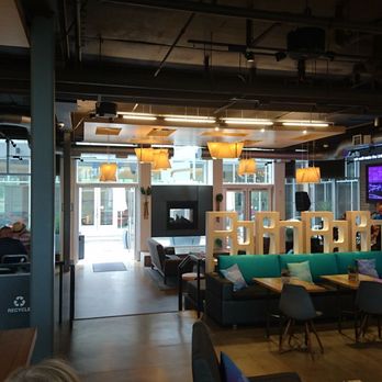 W XYZ Lounge Aloft Syracuse Inner Harbor NY