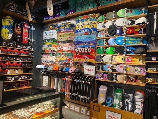 Zumiez action sports and street fashion Syracuse NY